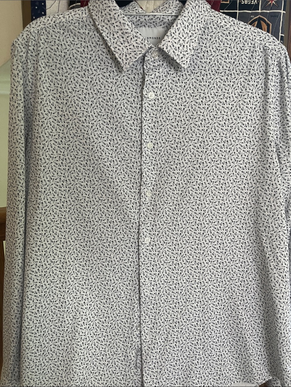 Men’s 7 Diamonds White Button-Up Shirt - Classic Lightweight Top